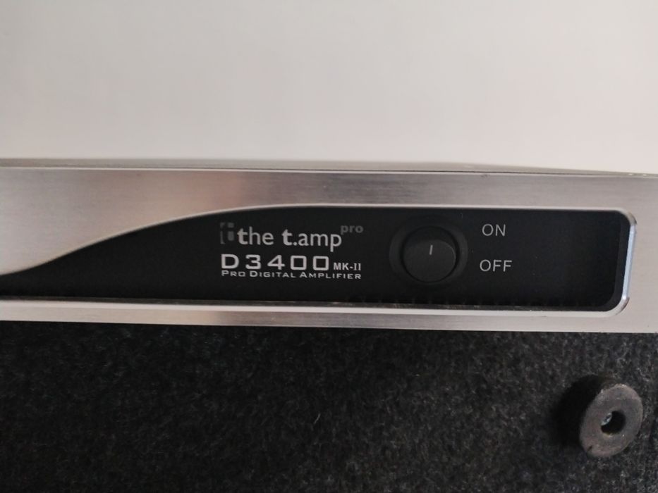 Vând amplificator the t. amp  D3400