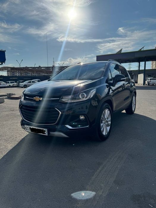 trekker 1 premier qora 2019