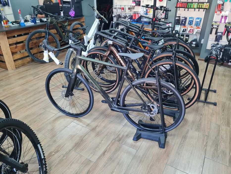 Bicicleta Scott Addict 30 Candy L56 in stoc la Est Bike Funky Sports