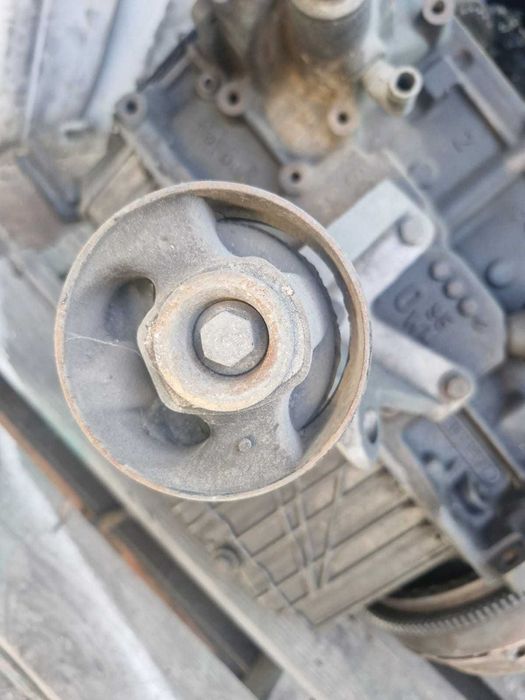Продам запчасти на Ford Transit 2.0 DOHC