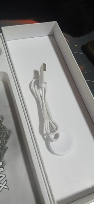 Продам смарт чясы в отличном состоянии