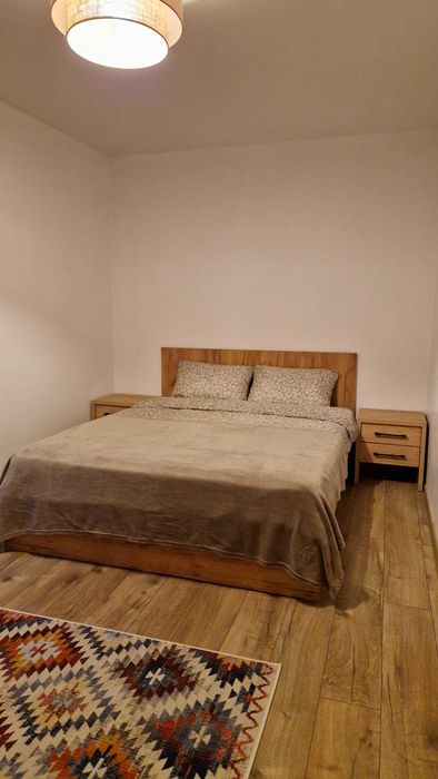 Inchiriez apartament cu 2 camere