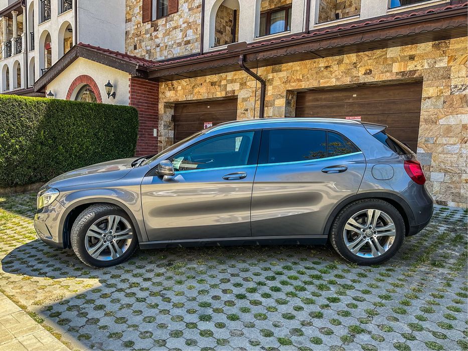 Mercedes GLA200 Full