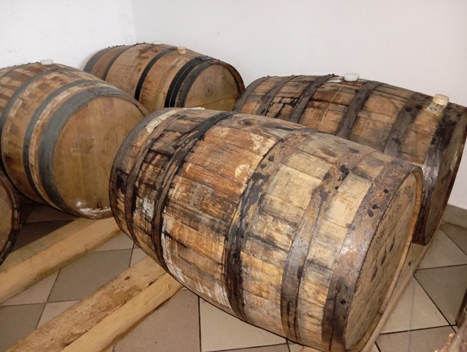 Vând butoaie de stejar autentice 180-250L – ex Bourbon, Whisky, Brandy  ex Bere /Vin