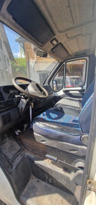 Vând Peugeot boxer