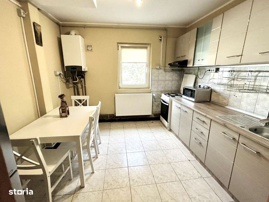 Apartament spatios 3 camere, 64 mp utili, etaj 4 - Zona Complexului