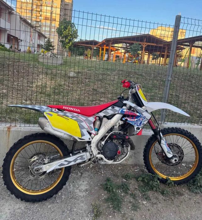Мотоциклет CRF 450