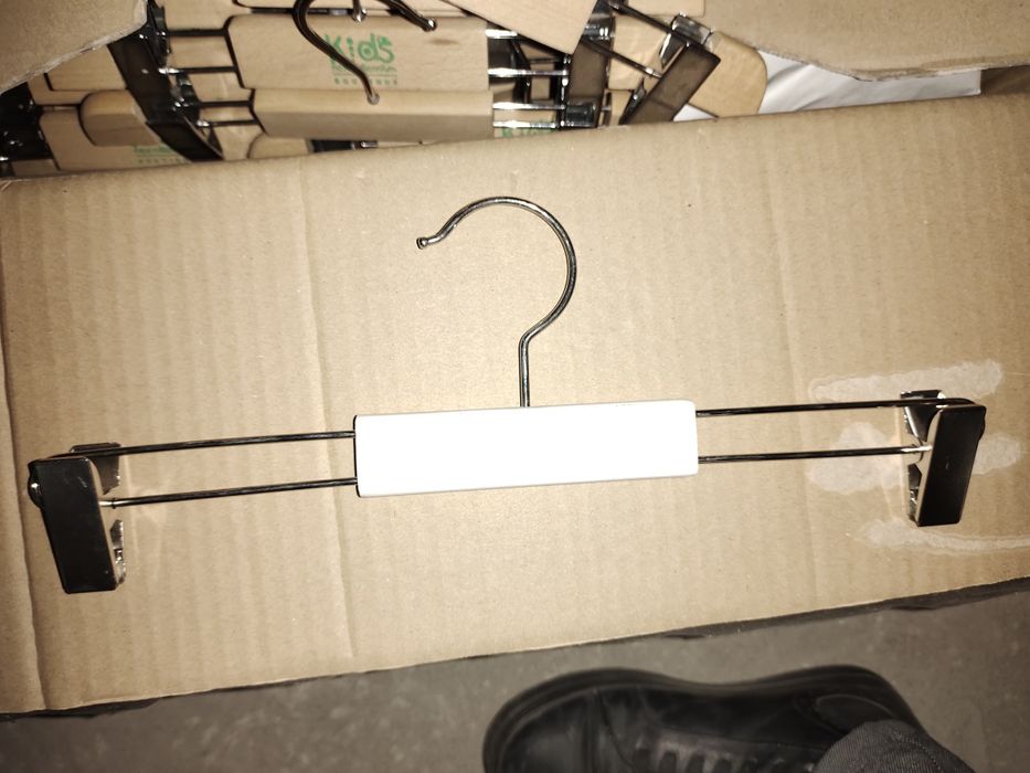 Кийим учун вешилка