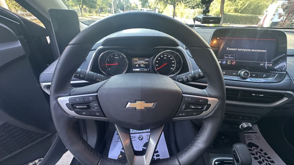 Chevrolet Tracker Primer Plus 2024 год Пропан