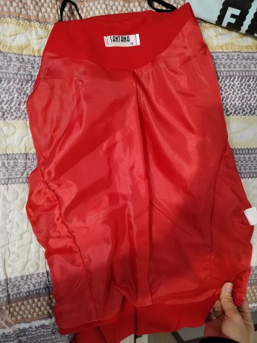 Haine diverse - blugi, bluze, geci, pulovere