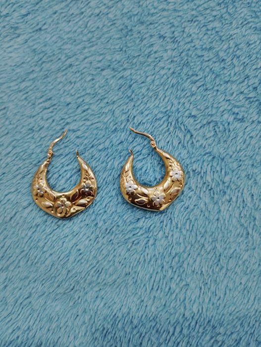 Золото продам 160000