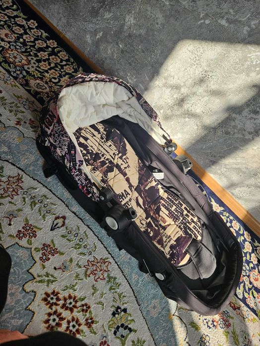 Коляска прогулочная