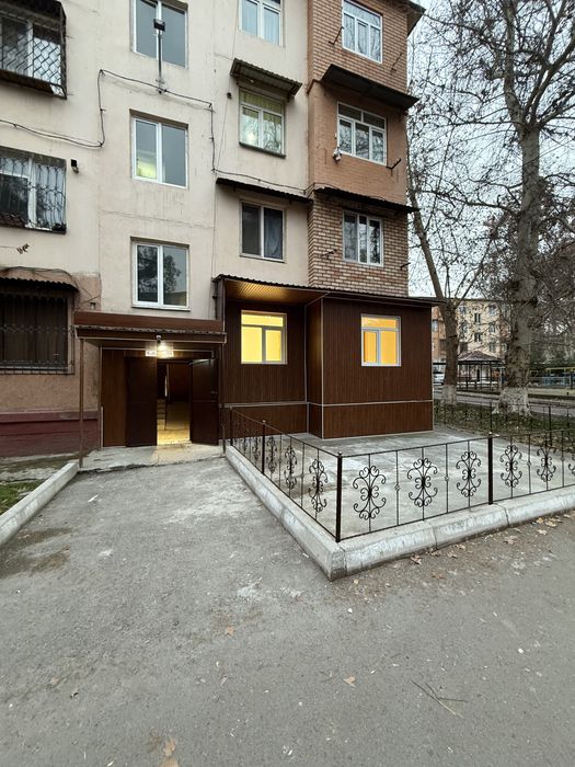 Своя!Бунедкор м!1этаж!2х комнатная в 3 ! 45кв номер 1 локация ! 81500