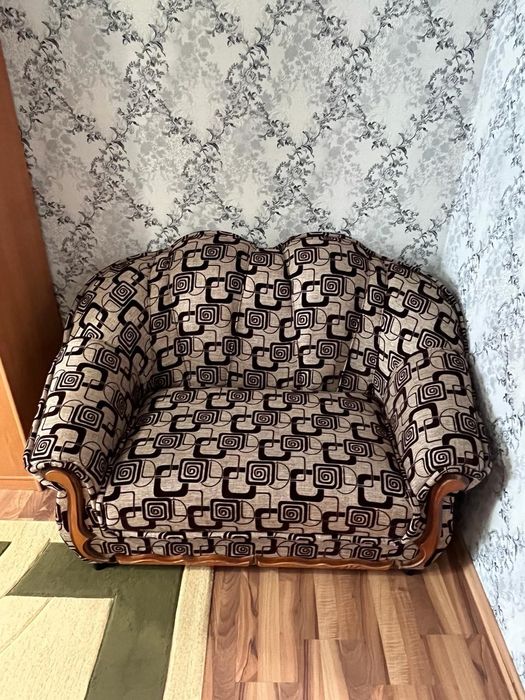 Продается мини диван