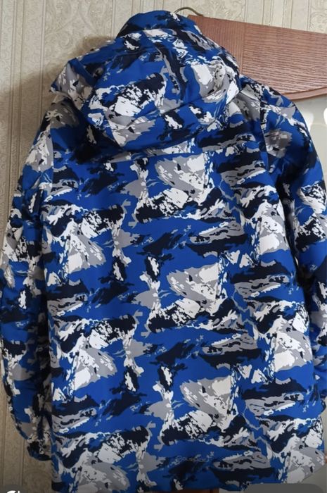 Продам подростковую куртку