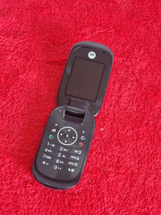 Telefon cu clapeta Motorola