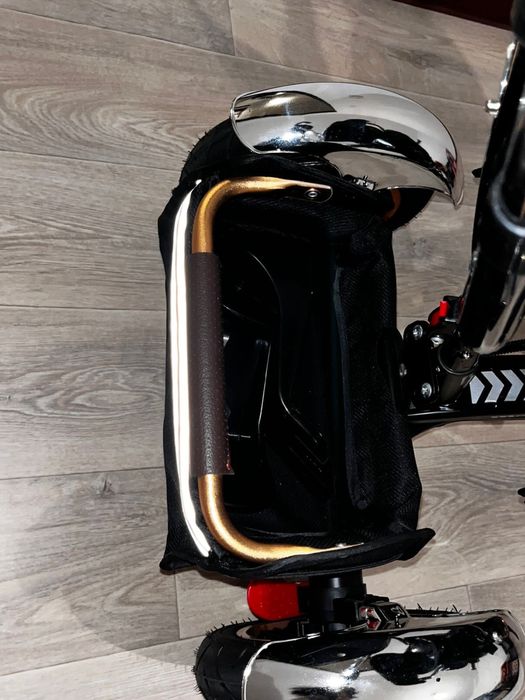 Трехколесный велосипед