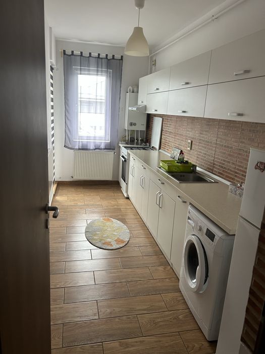 Inchiriez apartament 2 camere