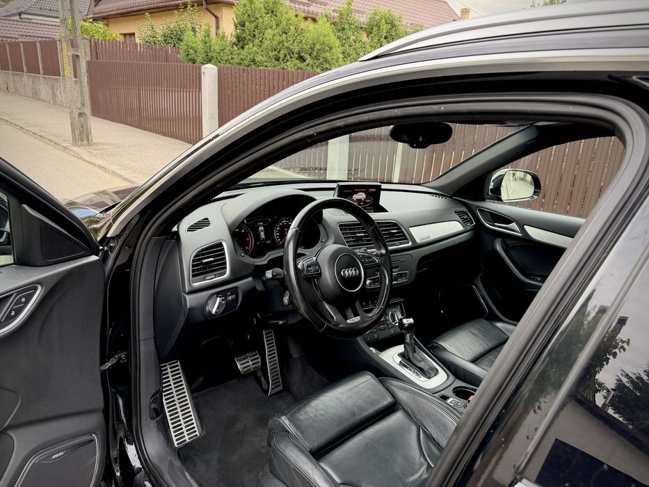 Audi Q3 S-line full panoramic / Automat