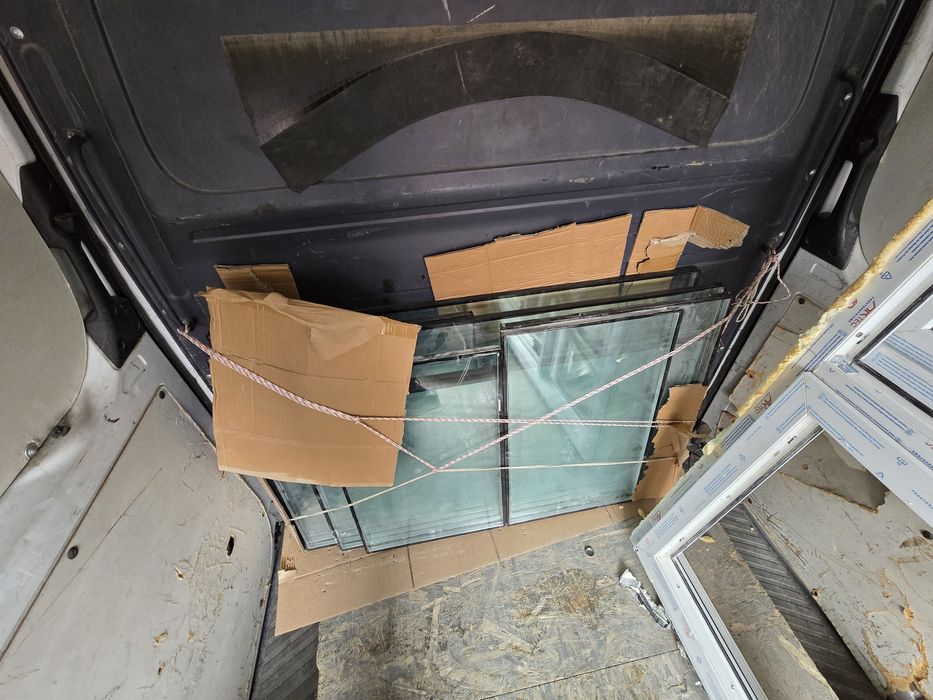 Продам болконное окно с дверью