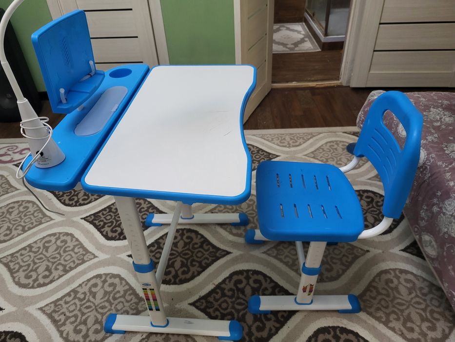 Ученическая парта