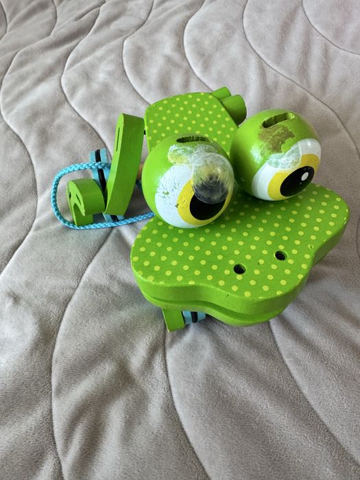 Дървена жаба за дърпане Melissa and Doug