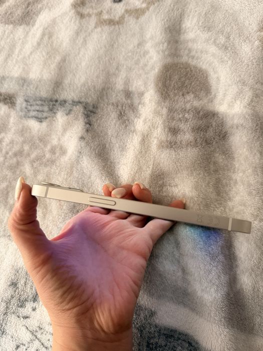 iPhone 13 бял 128 GB