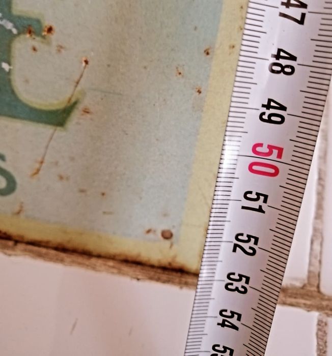 Интересни, метални табели.