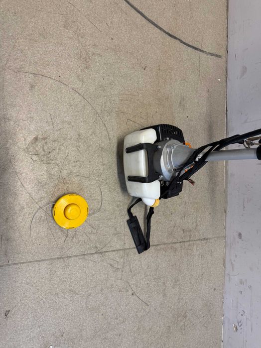 075001 Коса бензинова с нож и корда сгъваема 1.5kW GBC16