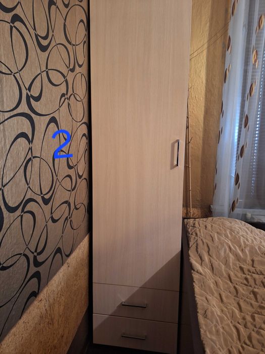 Бюро и шкафче, гардероб единичен