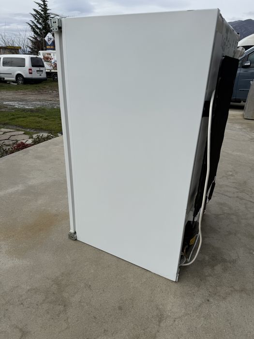 Малък хладилник за вграждане Neff - Bosch