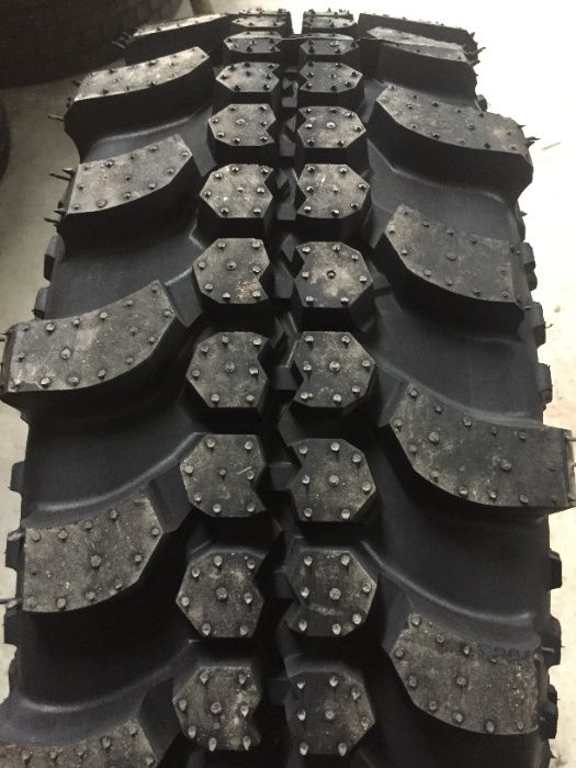 215 65 16 Radburg Simex Extreme OFF ROAD M+S (resapat)