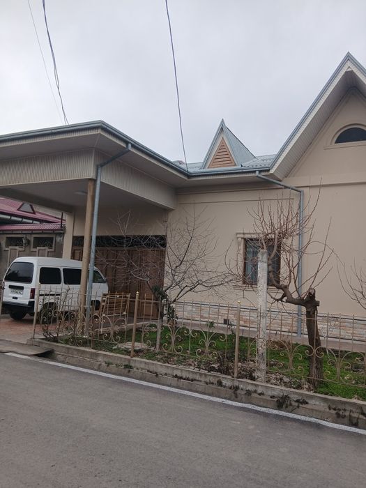 Дом в элитной махалле 6 соток