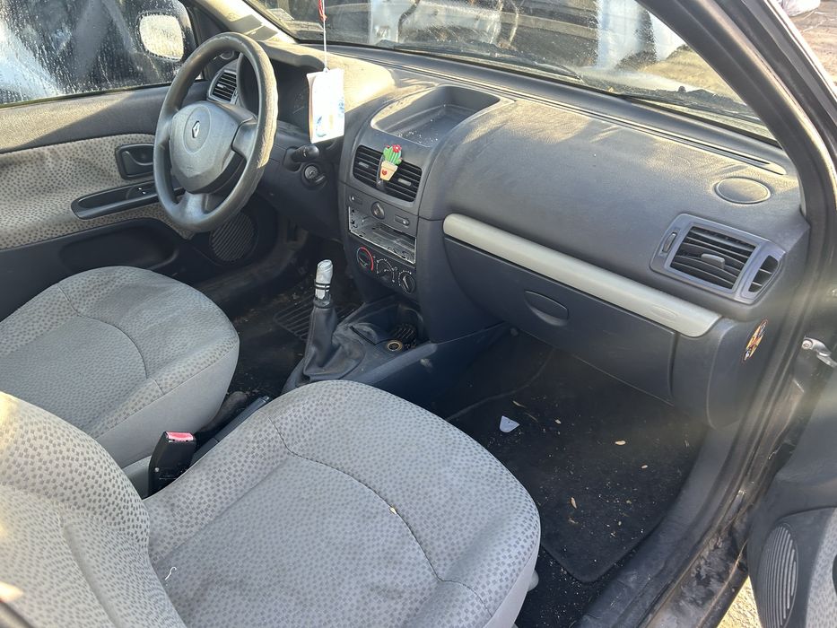 Renault Clio 1.5dci 68кс. 2006г. - НА ЧАСТИ