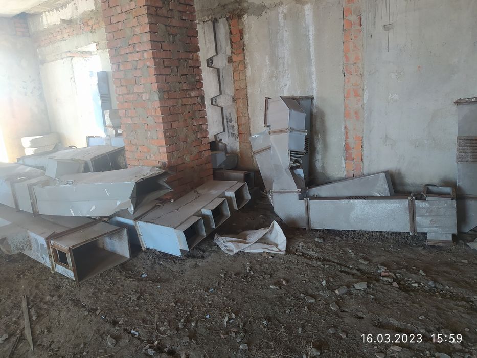 Продам  кирпич красный, шлакоблок  есть объем