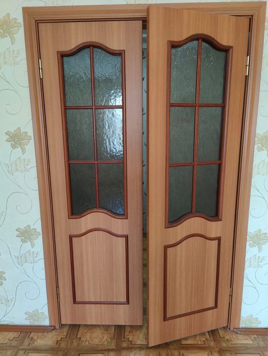 Продам двери бу 5000 т