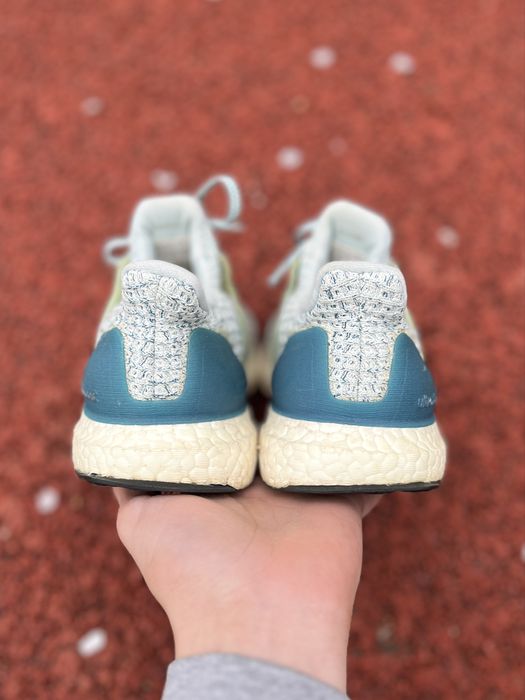 Adidas ultraboost 4.0 marimea 38.5  alergare