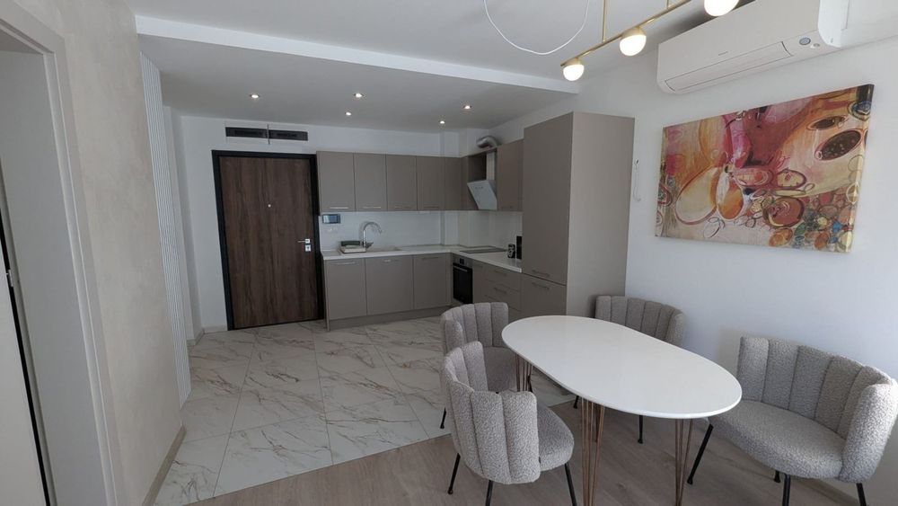 Дава се под наем Двустаен апартамент в София, Хладилника - 56 кв.м за 850 € - Снимка #2