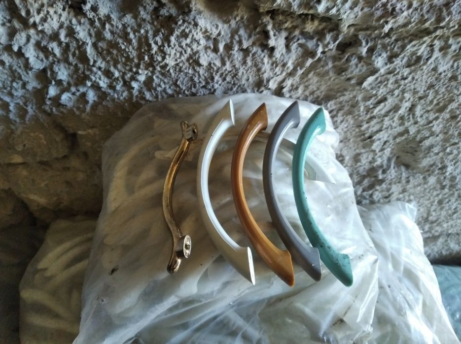 Пластмассовые изделия ручки