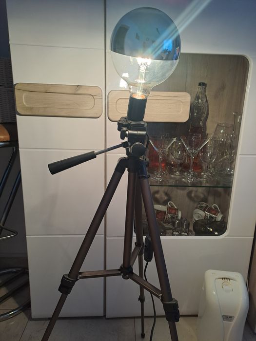 Veioza retro trepied