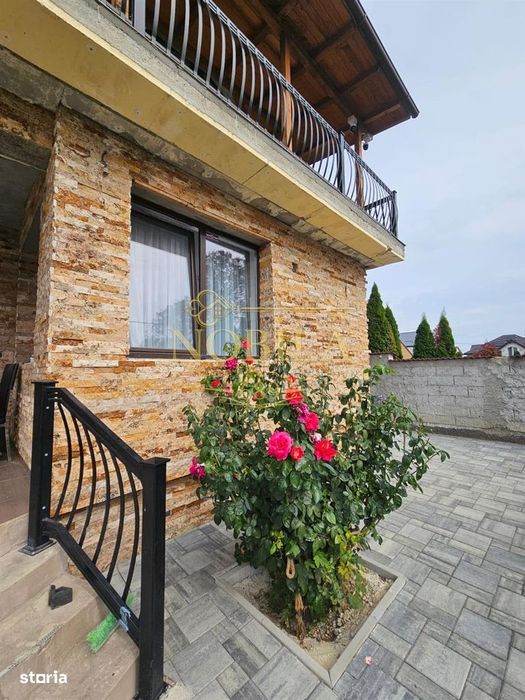 VILA DE VANZARE BACAU  P+E+M (de locuit si birou , clinica, notarriat,