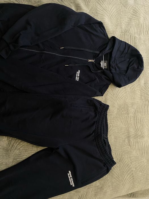 Двойка Armani Exchange