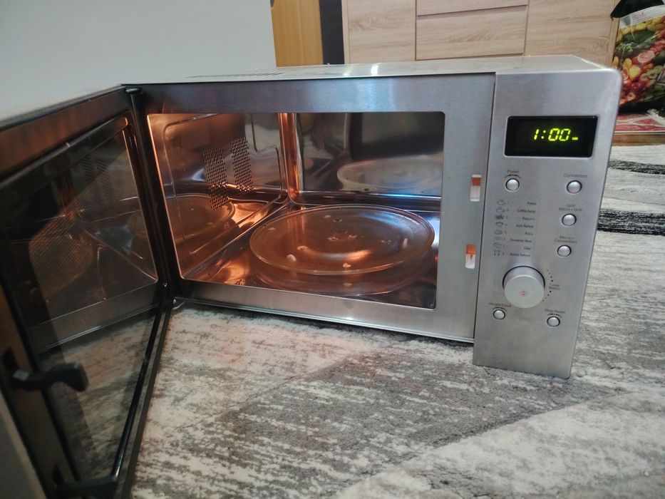 Cuptor cu microunde profesional +grill+convectie