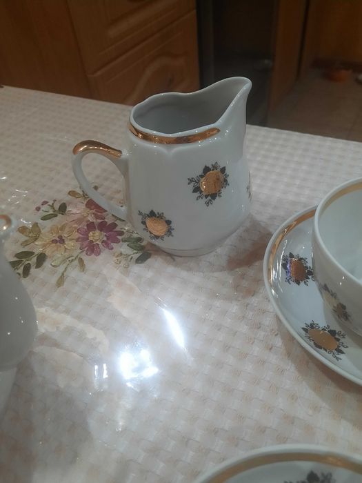 Рижский фарфор, чайный сервиз 
"Золотая роза" на 6 персон