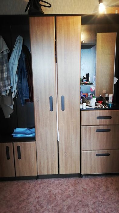 Срочно!Продам прихожую