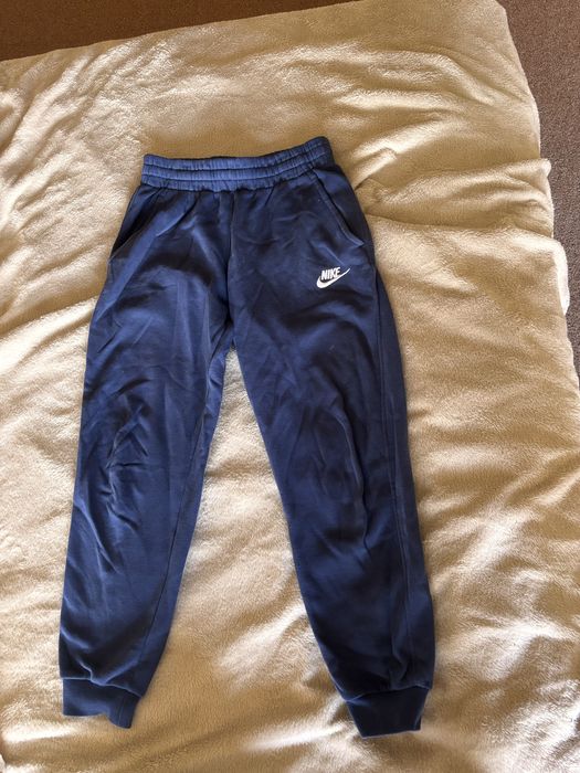 Долнищи на nike купувано от balistic