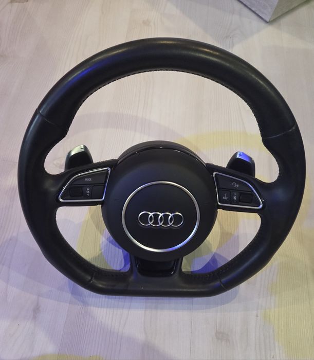 Плосък волан с пера Ауди А3 А4 А5 А6