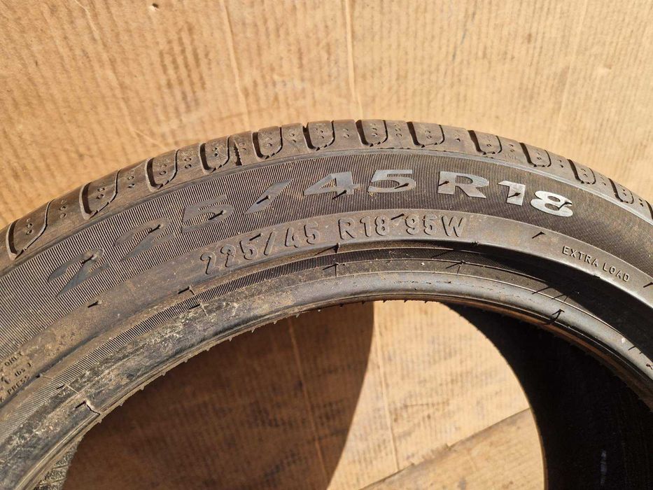 1 Pirelli R18 225/45 Лятна гума DOT1522
