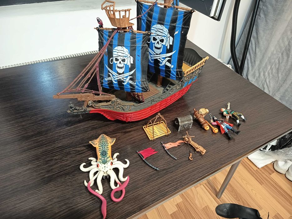 Jucărie copii corabie Pirații din Caraibe