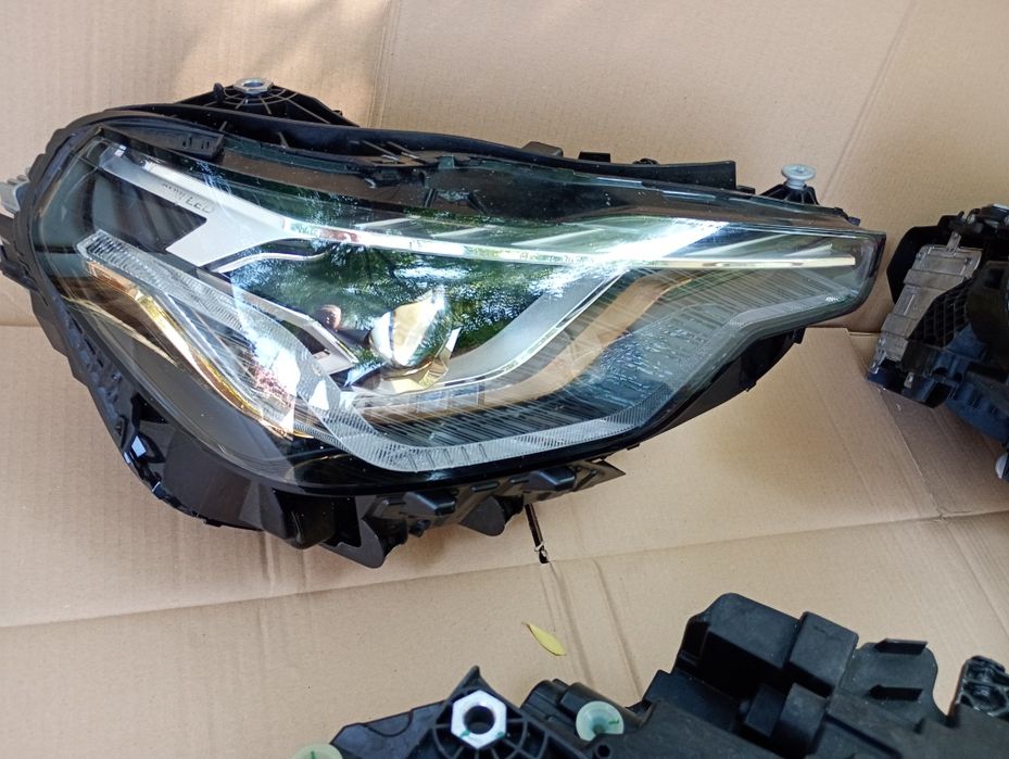 Far faruri full led adaptiv gold BMW M2 G42 G87
